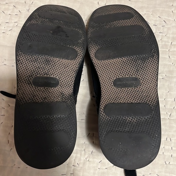 Andrew Marc Dorchester Chukka Black Quilted Upper Boots (size 10.5) - Picture 8 of 9